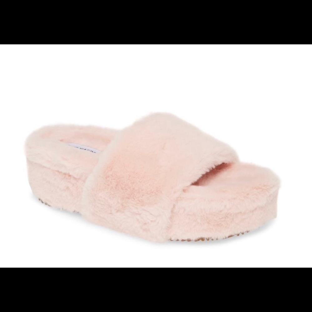 3/$45 NWT Steve Madden FabFuzz Slippers/Slides